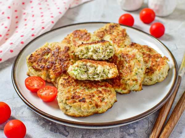 Куриные котлеты с брокколи и сыром